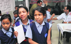 Children of GMSS-40 sob while getting treatment after being bitten by honey bees in Chandigarh