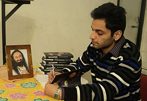 22-year-old Karanvir Kataria believes that although his book is a work of fiction, it can also be called a self-help book.