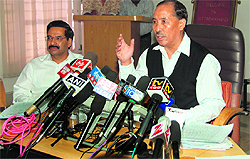 Chief Secretary Subhash Kumar addresses a press conference in Dehradun on Tuesday