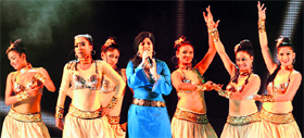 Harshdeep Kaur (in blue)