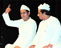 Artistes perform Dastaangoi during the fourth Chandigarh Arts and Heritage Festival at the Tagore Theatre in Chandigarh 