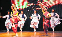 Artistes perform Bandi Bir at the Tagore Theatre in Chandigarh 