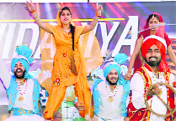 The students put up a spectacular performance.
