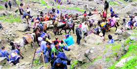 A file photo of yatris heading for Amarnath shrine