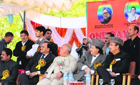 Union Health and Family Welfare Minister (right) and senior Congress leaders at a public rally at Devsar in Kulgam district on Wednesday