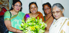 The Mayors and CM Sheila Dikshit.