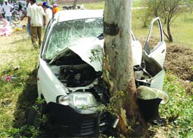 The badly damaged car in Shahkot