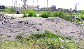 Fly-ash dumps such as this one can be seen in different parts of ward no. 13 in Ludhiana. 