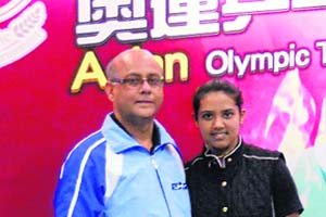 Ankita Das (R) with coach Bhawani Mukherjee