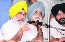 Sewa Singh Sekhwan addersing mediapersons