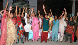 The special trainers celebrate their release from Bathinda Central Jail on Tuesday. Photo: Bhupinder Dhillon
