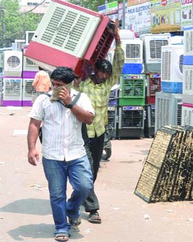 Delhiites had to bear yet another hot day on Wednesday as the maximum temperature settled three notches above the average at 42 degree Celsius