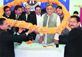 Uttarakhand Chief Minister Vijay Bahuguna being felicitated by members of the Bar Association at a function in Tehri Garhwal on Saturday