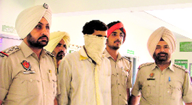 The arrested accused, who used to send opium through courier to Canada.