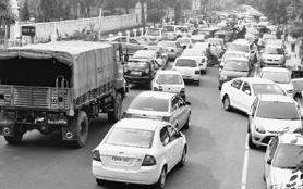 In the absence of parking lots, traffic jams are a common sight in Patiala.