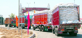 Trucks lined up at the ICP at Wagah.