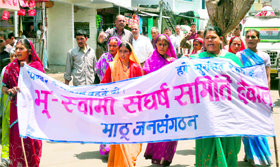 Pindar valley residents protest against a hydropower project in Chamoli.