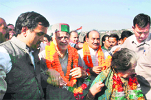 Union Minster Virbhadra Singh and other Cong leaders  campaign for the Shimla Municipal Corporation poll at Maliyana in Shimla on Thursday.