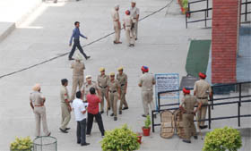 In view of he hearing of the case related to Dera Sacha Sauda chief Gurmeet Ram Rahim Singh, security was beefed up in the district court complex in Bathinda on Saturday. 