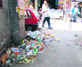 In absence of lifting, a corner of a street turns into a garbage dump in Ward 23