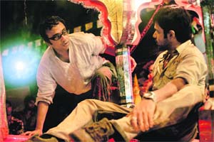 Dibakar Banerjee explains a shot to Emraan Hashmi