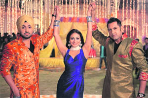 A still from Jine Mera Dil Luteya
