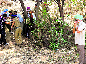 Manjit Singhs father Gulzar Singh sobs as his sons body is taken from the spot near Sector 47 in Chandigarh on Sunday