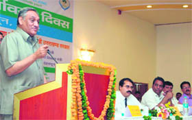Uttarakhand Chief Minister Vijay Bahuguna addresses a function on World Environment Day in Dehradun on Tuesday