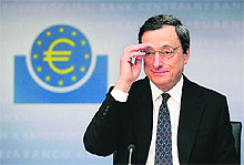 European Central Bank president Mario Draghi speaks during the monthly news conference in Frankfurt/Main on Wednesday. Draghi announced that the ECB will leave the main interest rates unchanged.
