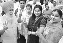 Kanika Sharma, SAD-BJP candidate from ward number 27, campaigns in Patiala.