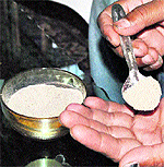 Many candidates distribute poppy husk to party workers for election campaigning in Patiala