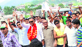 G S Bali (in garlands) during his Rozgar Sangharsh Yatra on Sunday.