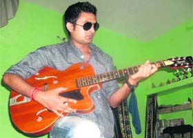 Shivankar Bharti rehearses for his show