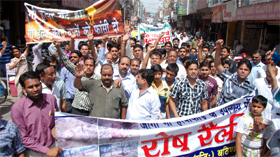 Various social organisations took out a rally in Bathinda on Tuesday to protest against the cow slaughter in Mansa. They also called for a bandh in Bathinda on Wednesday to protest against the incident.