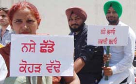 Rallying against drugs Members of Nehru Yuva Kender take out an anti-drugs rally in Amritsar on Thursday