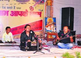 Maghar Ali performs at a cultural evening organised by the Surabhi Kala Manch in Fatehabad