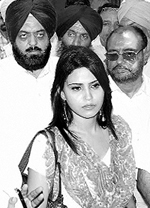 Sriya Rajpoot, who alleged molestation by liquor vend employees, in Mohali