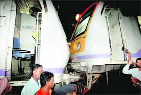 The two local trains that collided in Mumbai on Saturday night