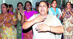 Congress workers protest against the removal of a rehri of a party worker
