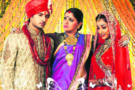 A still from Jhilmil Sitaaron Ka Aangan Hoga
