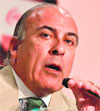 Muhtar Kent, chairman & CEO of The Coca-Cola Co, addresses a press conference in New Delhi on Tuesday. The world's largest soft drinks maker announced it will invest an additional US $3 billion through 2020 to further capture growth opportunities in India's fast-growing nonalcoholic beverages market.