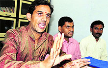 Janardhan Prasad Karwan, state president of the Sanskrit Educated Unemployed Teachers Association, addresses a press conference in Dehradun on Thursday