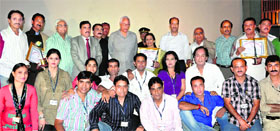 Governor NN Vohra with members of the Athwaas Foundation in Srinagar on Sunday.