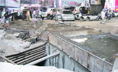 The lentil constructed on the damaged portion of Old GT Road in Ludhiana. 