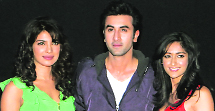 Sweet talk: Priyanka , Ranbir Kapoor & Ileana D'Cruz
