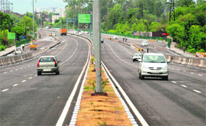 Flyover on the Zirakpur-Parwanoo NH-22 near Chandimandir 