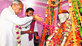 Chief Minister Bhupinder Singh Hooda pays obeisance at the Shirdi Sai Baba temple at Kharawar village in Rohtak district on Sunday. 