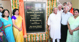 Punam Suri, president of the DAV managing committee, inaugurates OSDAV Public School sprimary wing building in Sector 20, HUDA, Kaithal.