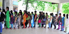Chaos prevailed on the JU campus as students stood in queues for hours in the absence of adequate staff on the final day of submission of forms on Monday.