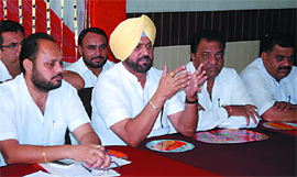 Former MLA Harminder Singh Jassi (centre), along with Congress leaders, during an interaction with the mediapersons in Bathinda on Tuesday.